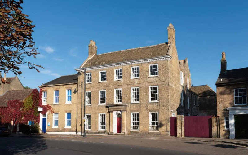 The Poet 24 Apartments